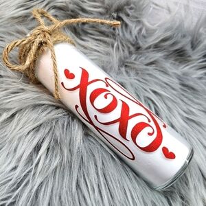 XOXO Valentine candle